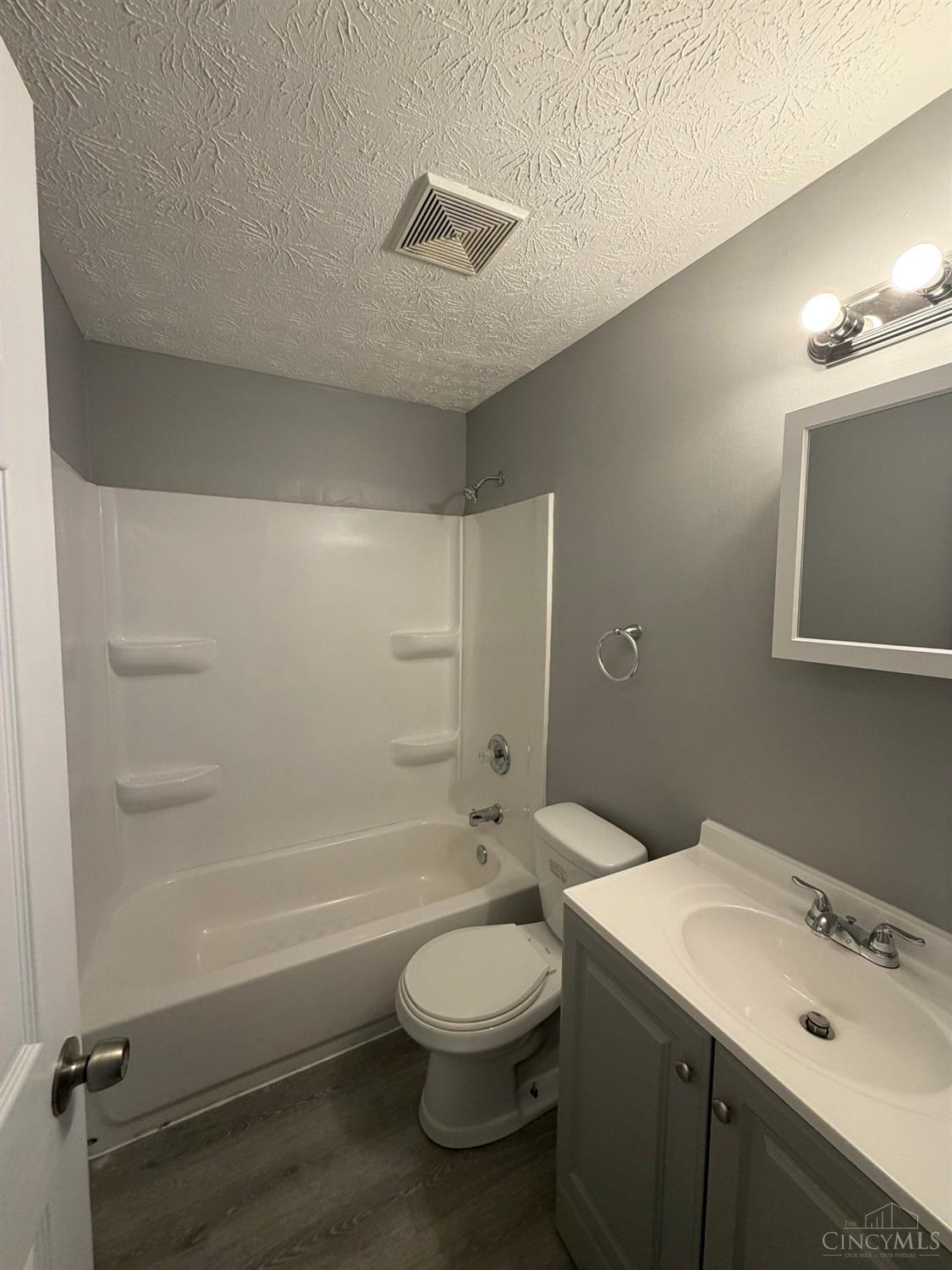 2431 Mustang Drive Property Photo 17