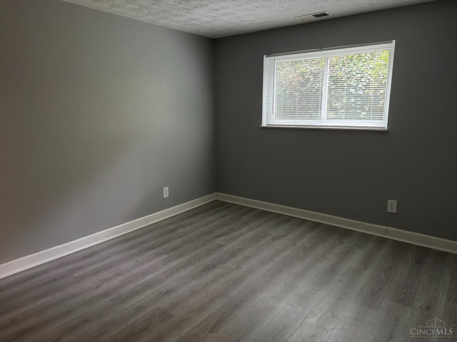 2431 Mustang Drive Property Photo 18