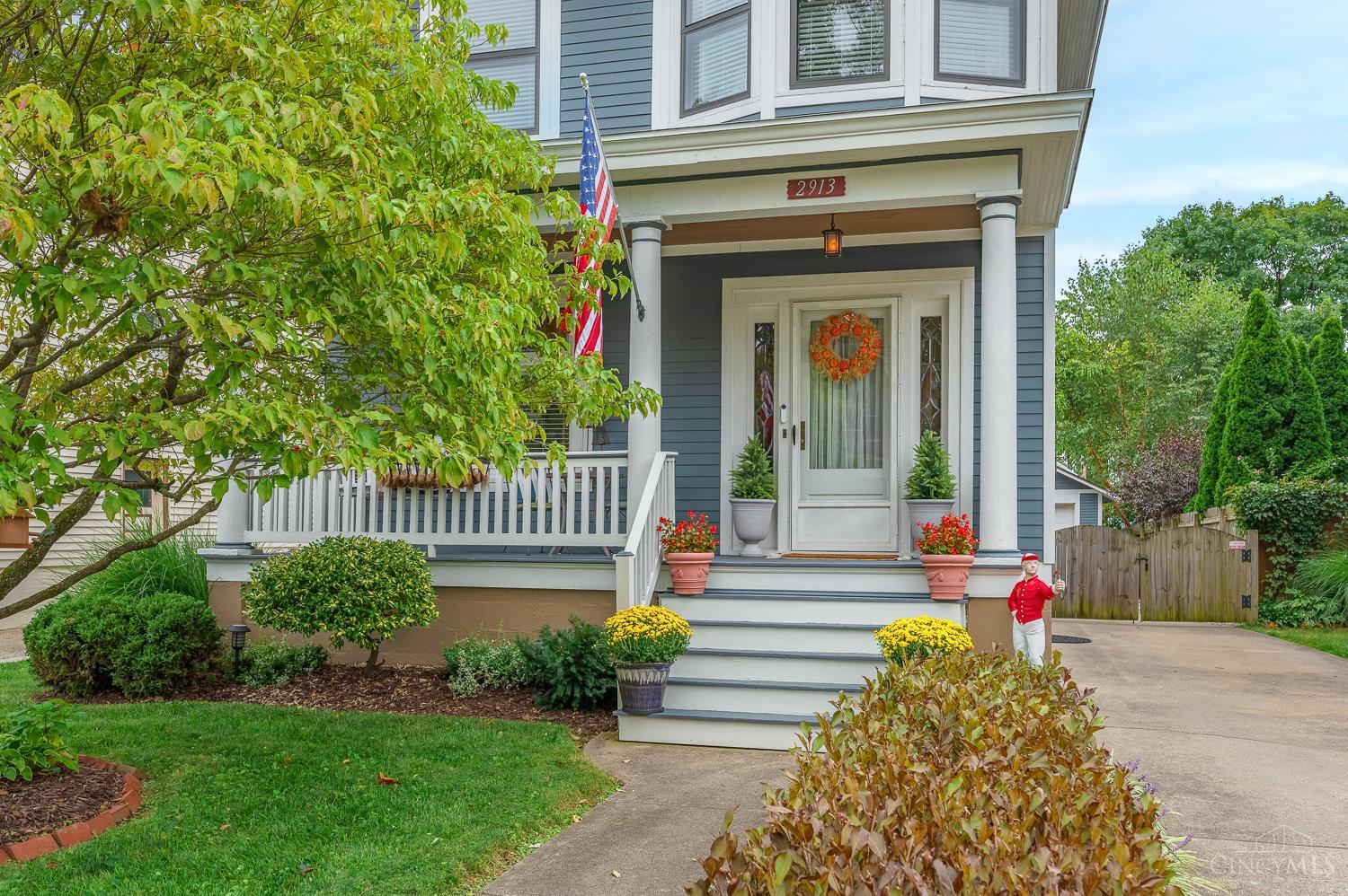 2913 Minot Avenue Property Photo 4