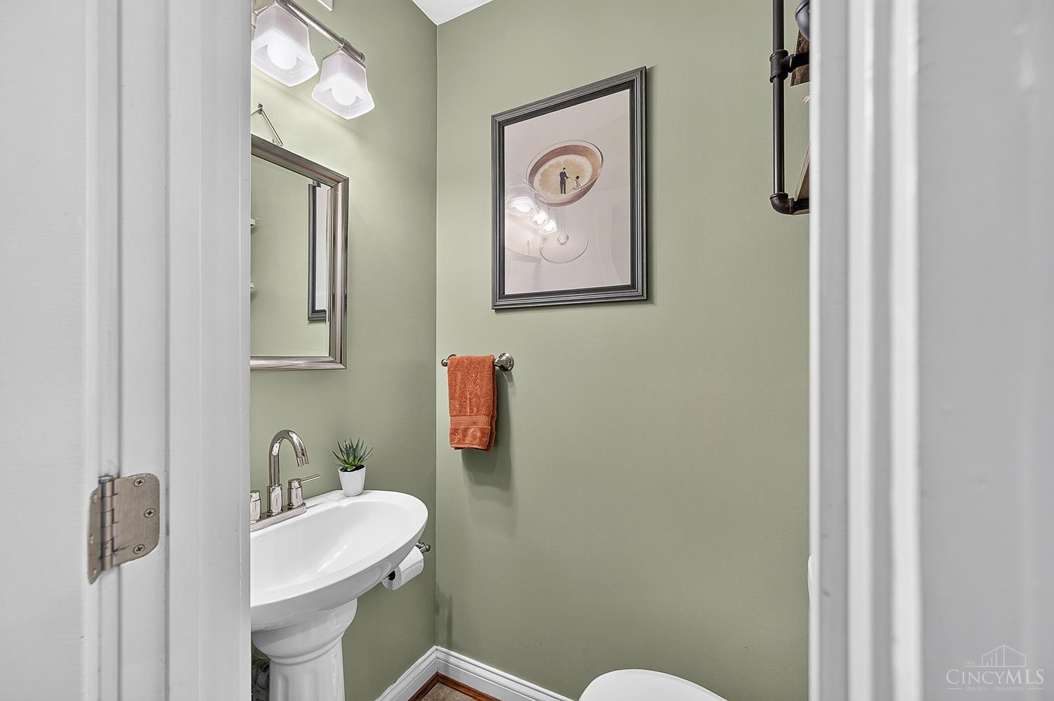 2913 Minot Avenue Property Photo 29