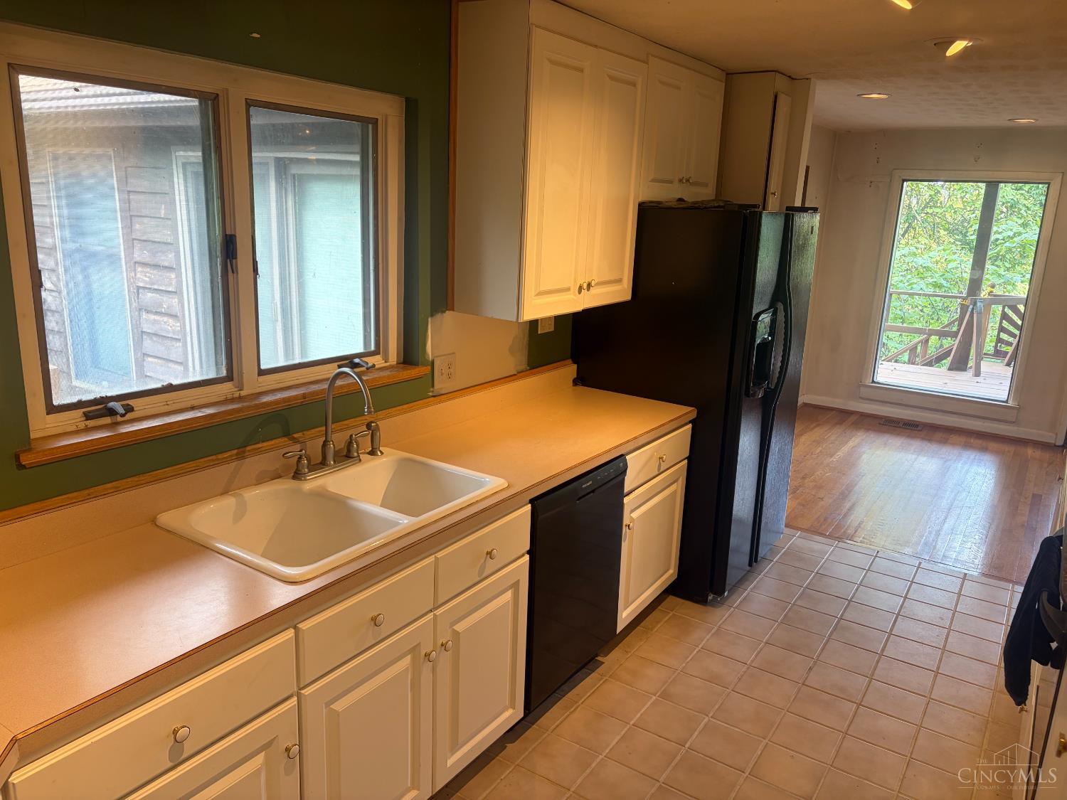 454 Beechtree Drive Property Photo 5