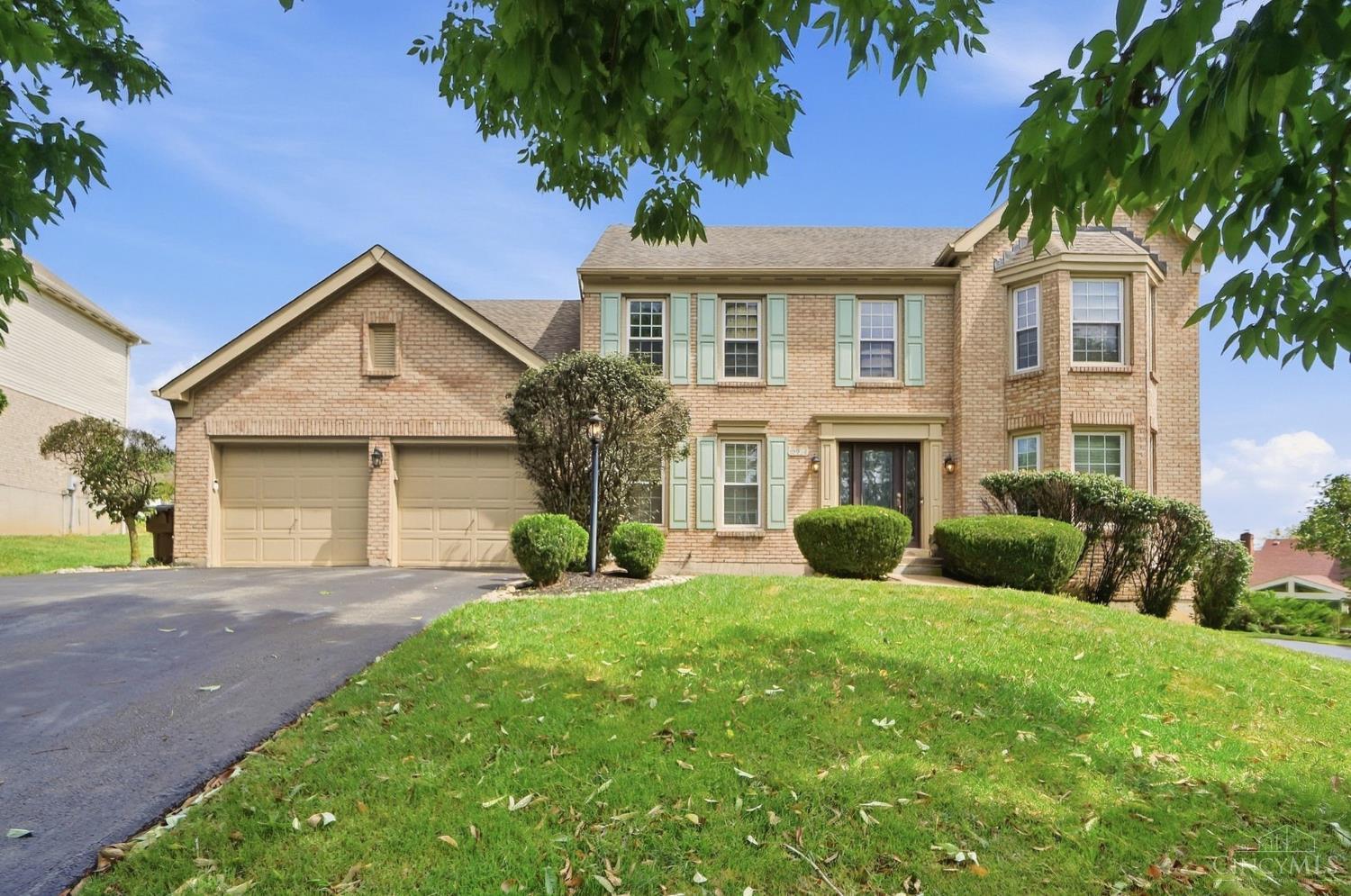 10934 Fallstone Drive Property Photo 4