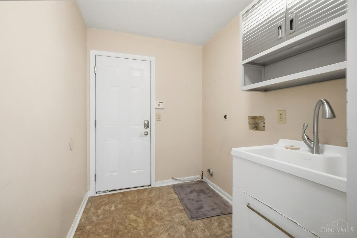10934 Fallstone Drive Property Photo 39