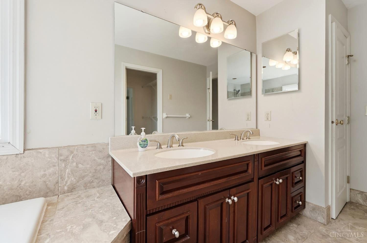 10934 Fallstone Drive Property Photo 52
