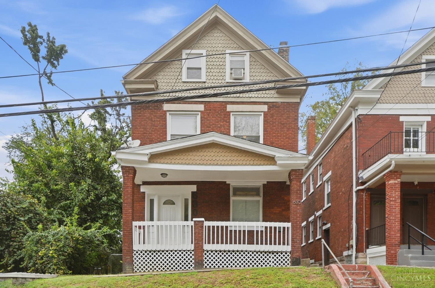 630 Straight Street Property Photo 1