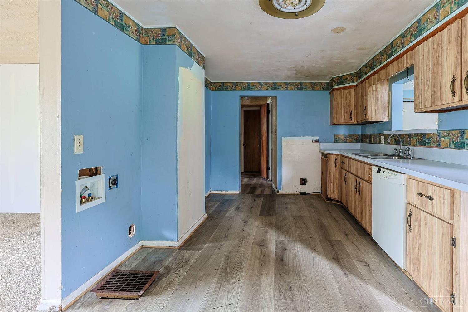 1081 Mckelvey Road Property Photo 10