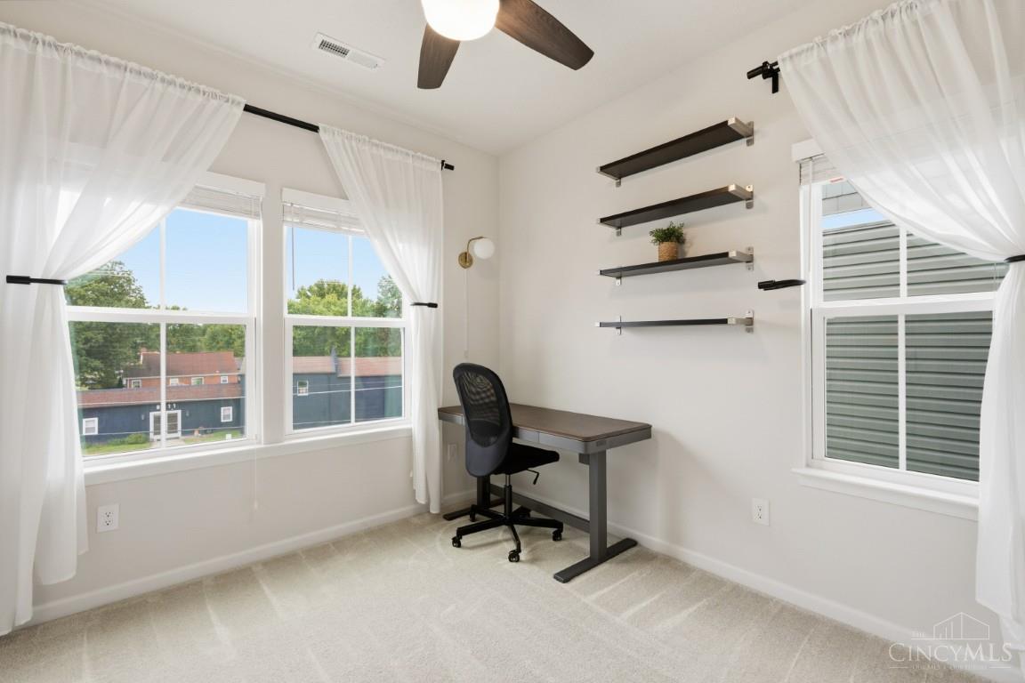 5 Wentworth Lane Property Photo 38