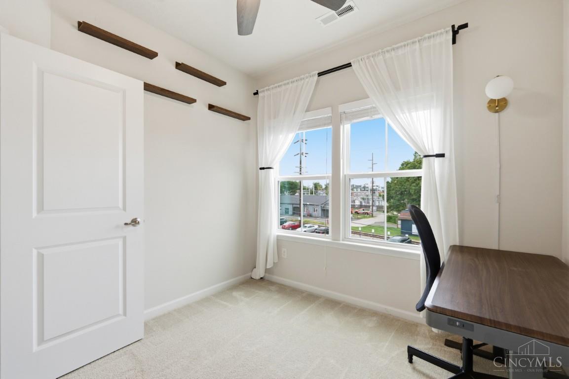 5 Wentworth Lane Property Photo 40