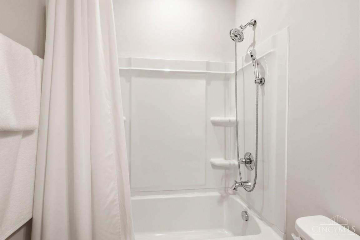5 Wentworth Lane Property Photo 45