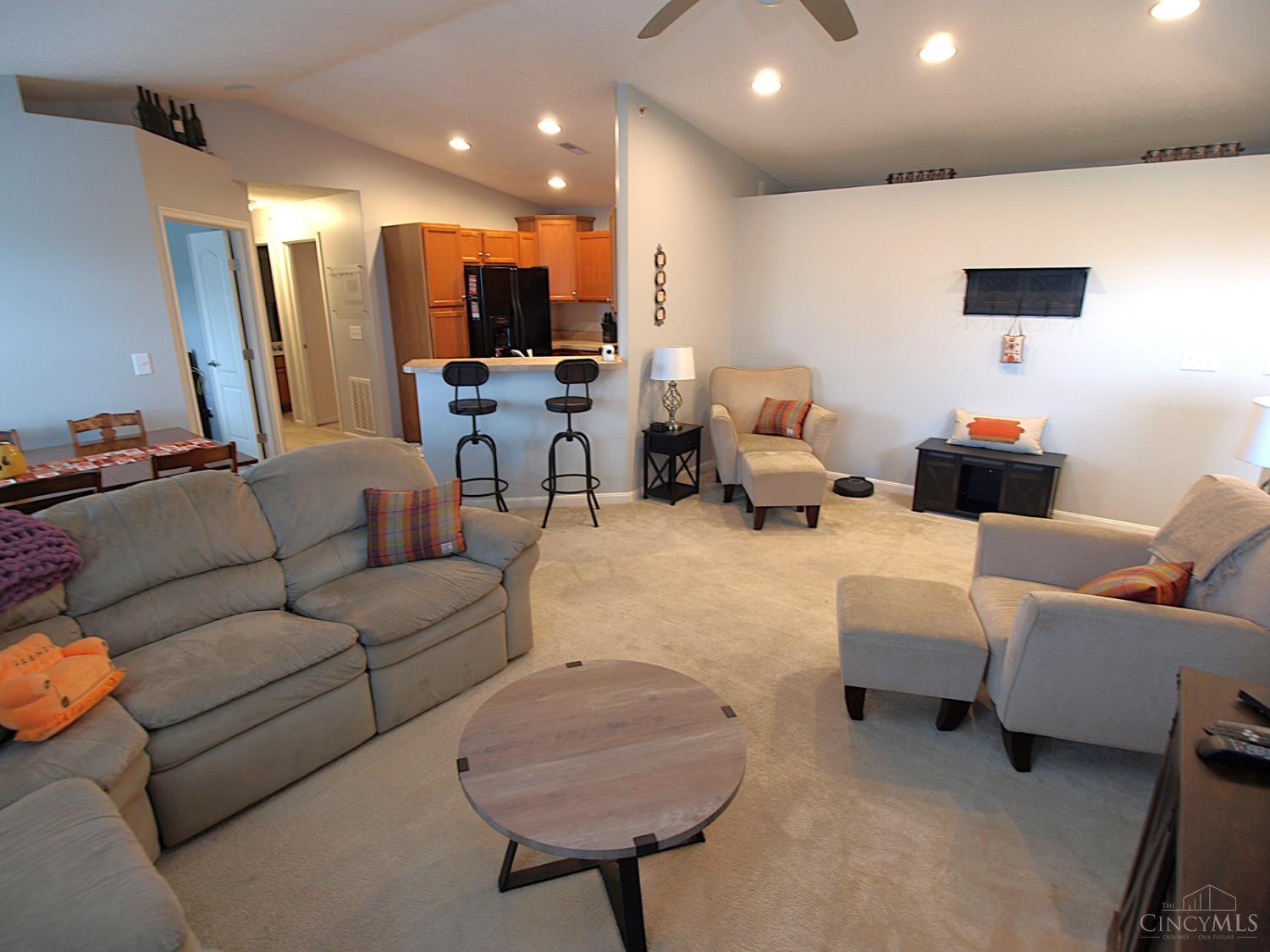 7609 Skyview Circle Property Photo 4
