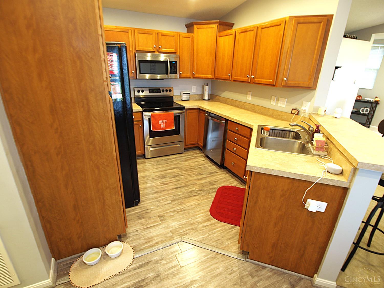 7609 Skyview Circle Property Photo 5