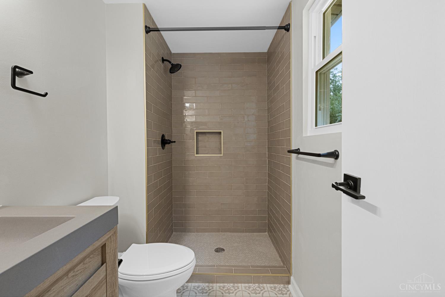 2618 Hunt Road Property Photo 18