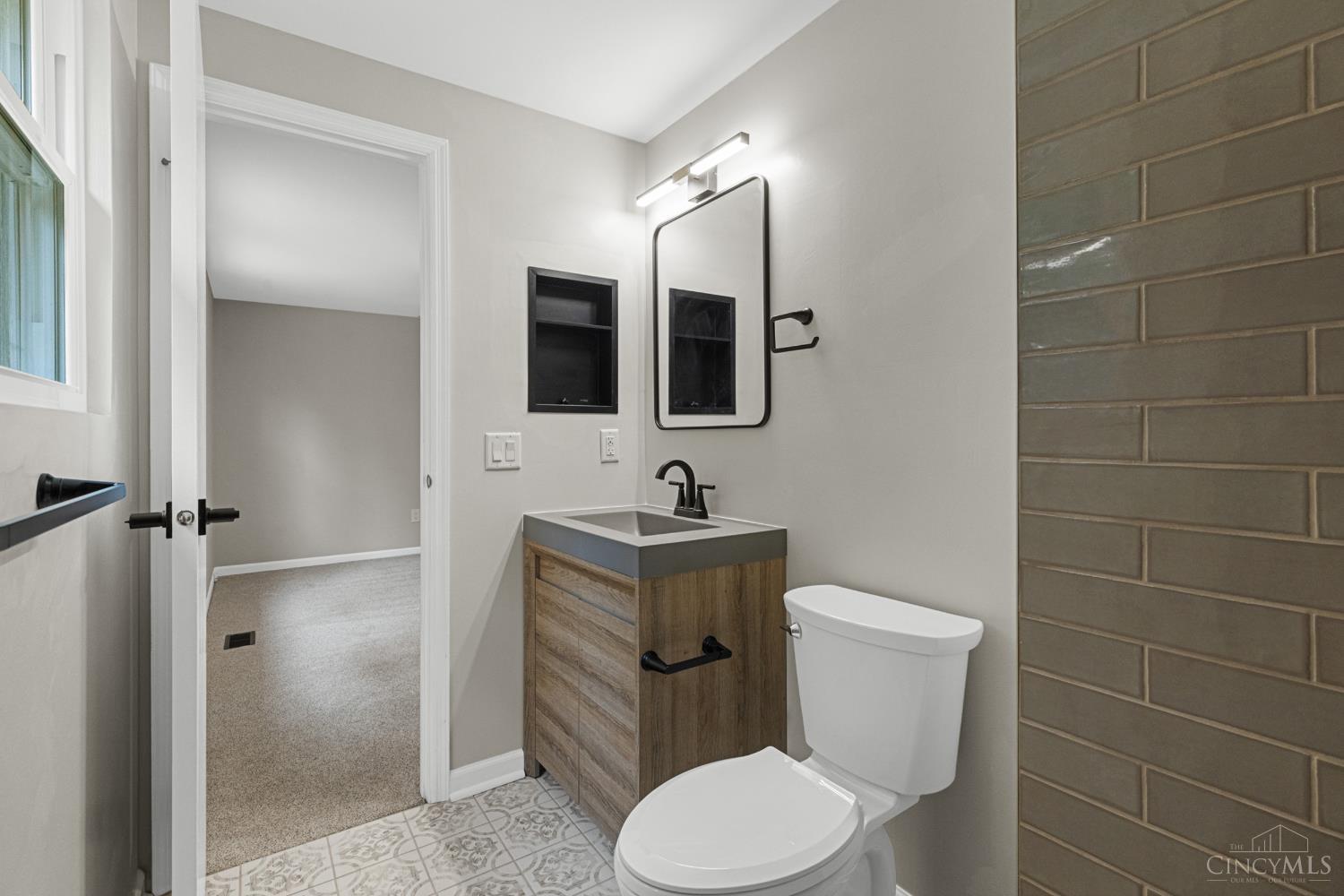 2618 Hunt Road Property Photo 21