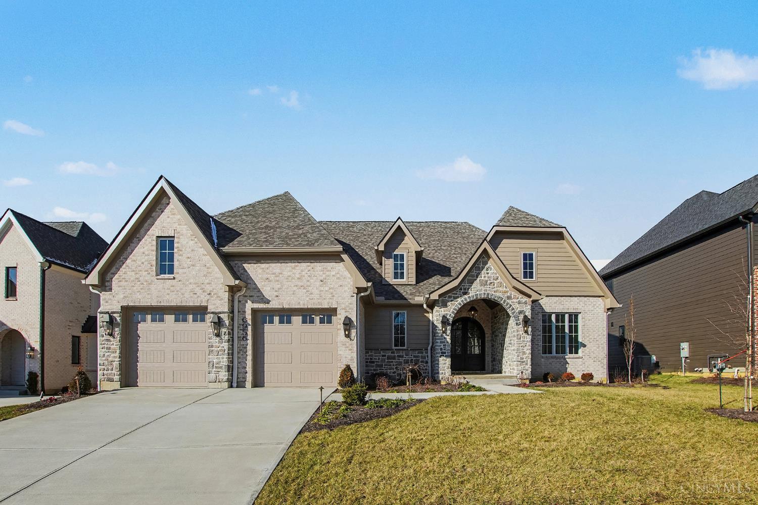 6956 Shadow Ridge Road Property Photo 1
