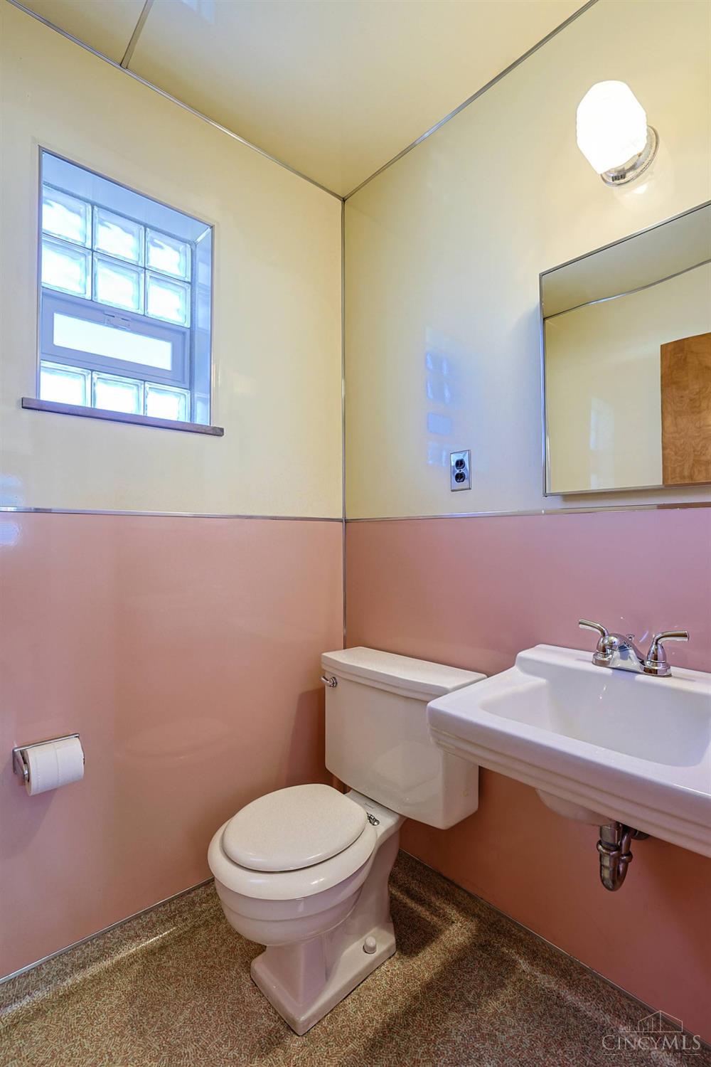 717 Jefferson Avenue Property Photo 11