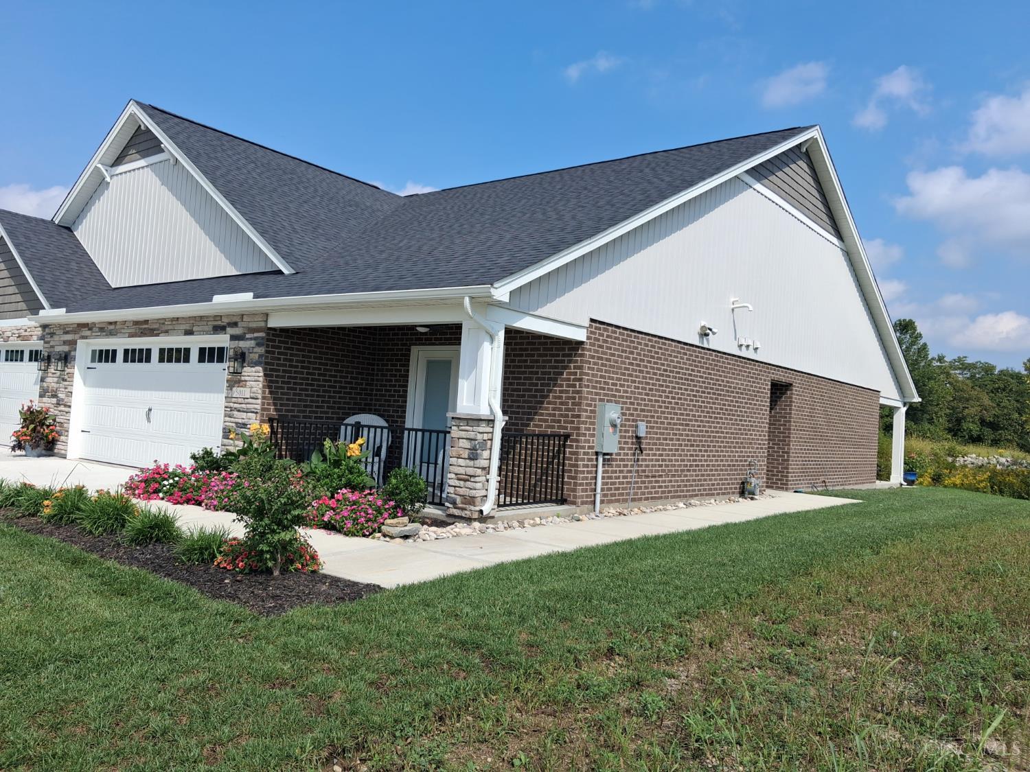 5011 Waterford Lane Property Photo 1