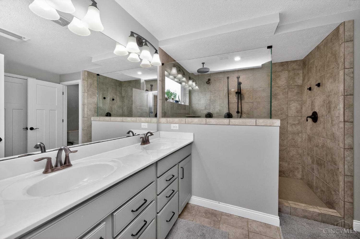 8101 Taffy Drive Property Photo 33