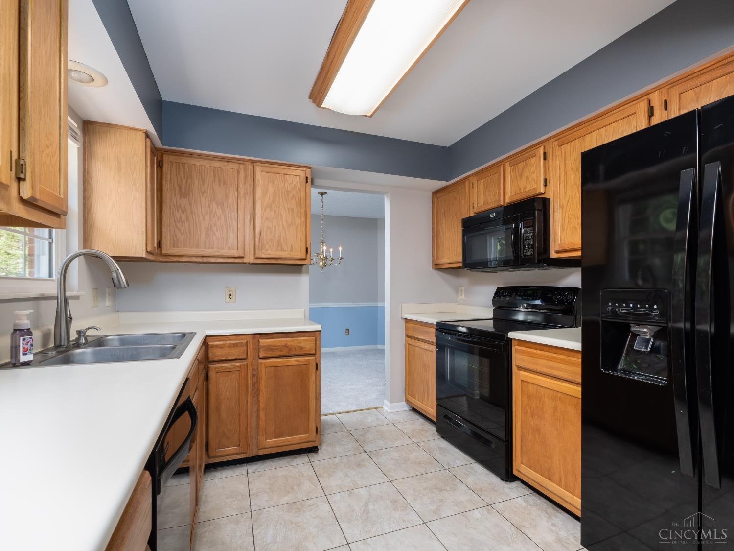 547 Hamblin Drive Property Photo 12