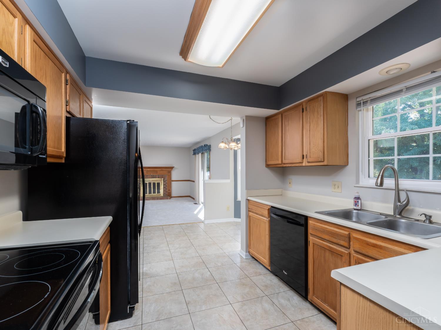 547 Hamblin Drive Property Photo 13