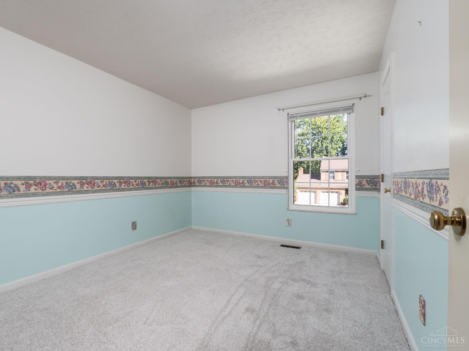 547 Hamblin Drive Property Photo 24