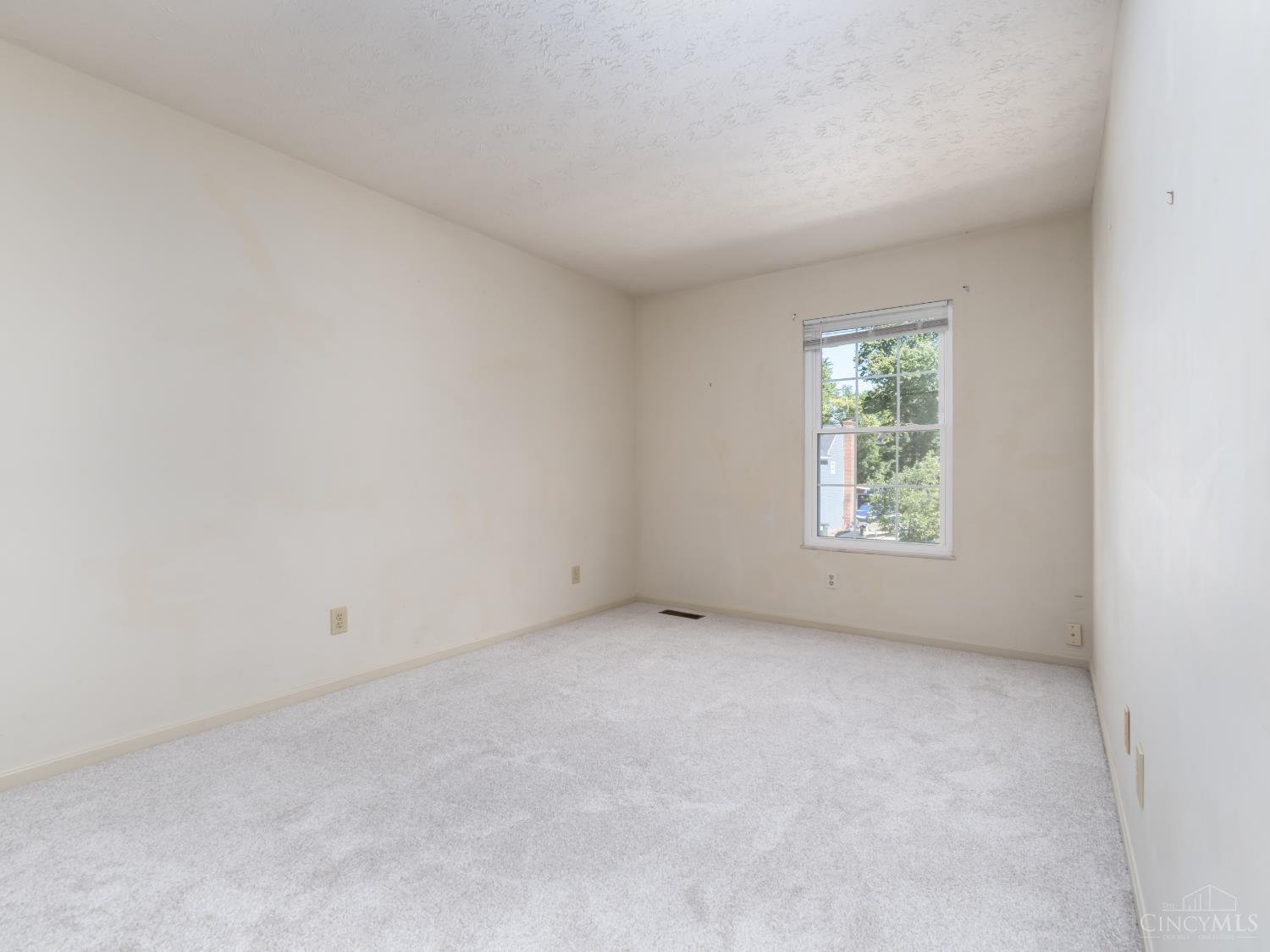 547 Hamblin Drive Property Photo 25