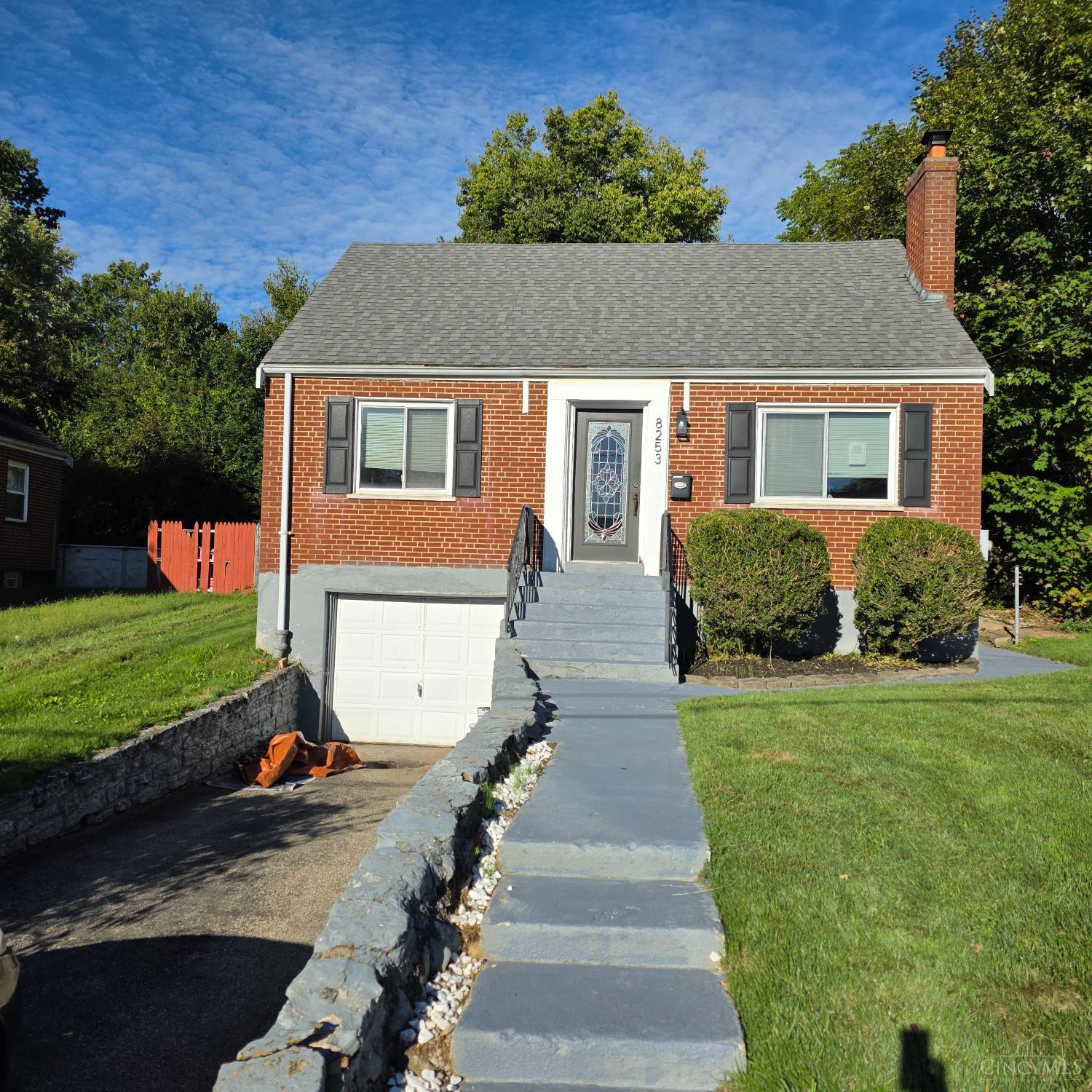 8253 Royal Heights Drive Property Photo 1