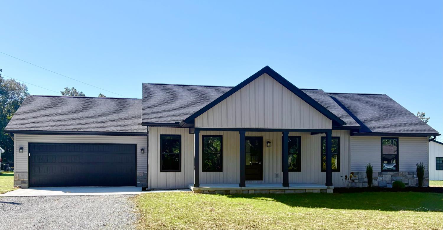 1895349 Property Photo 1
