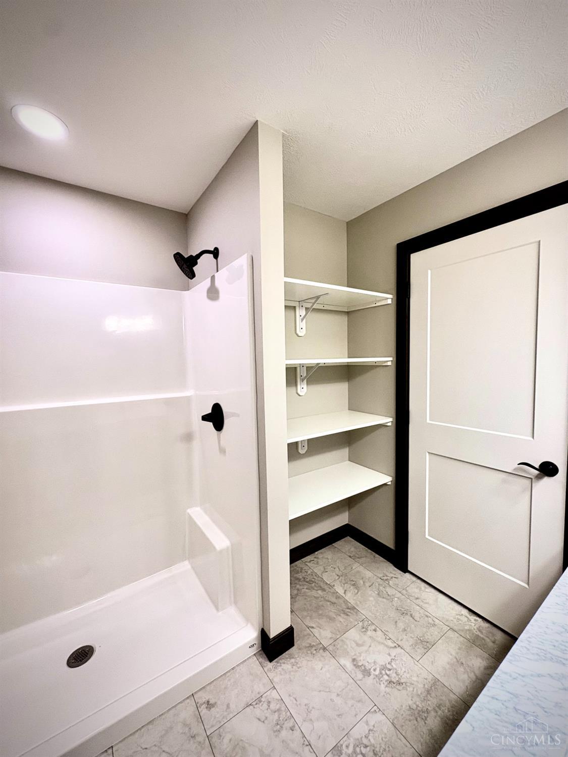 1895349 Property Photo 12