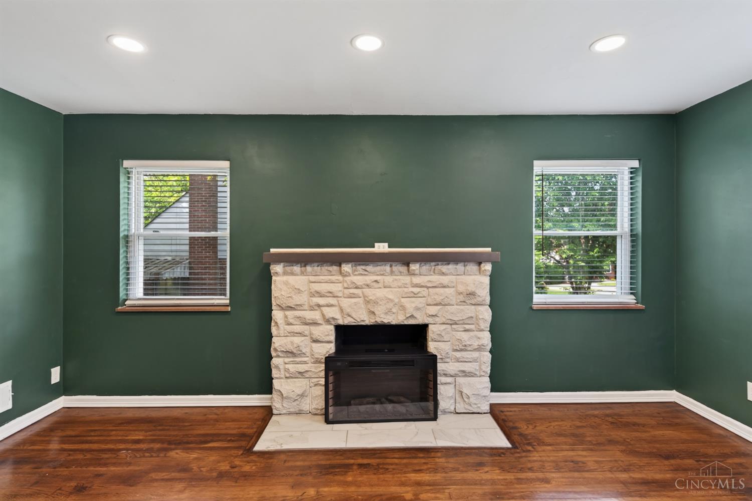 5065 Western Hills Avenue Property Photo 8