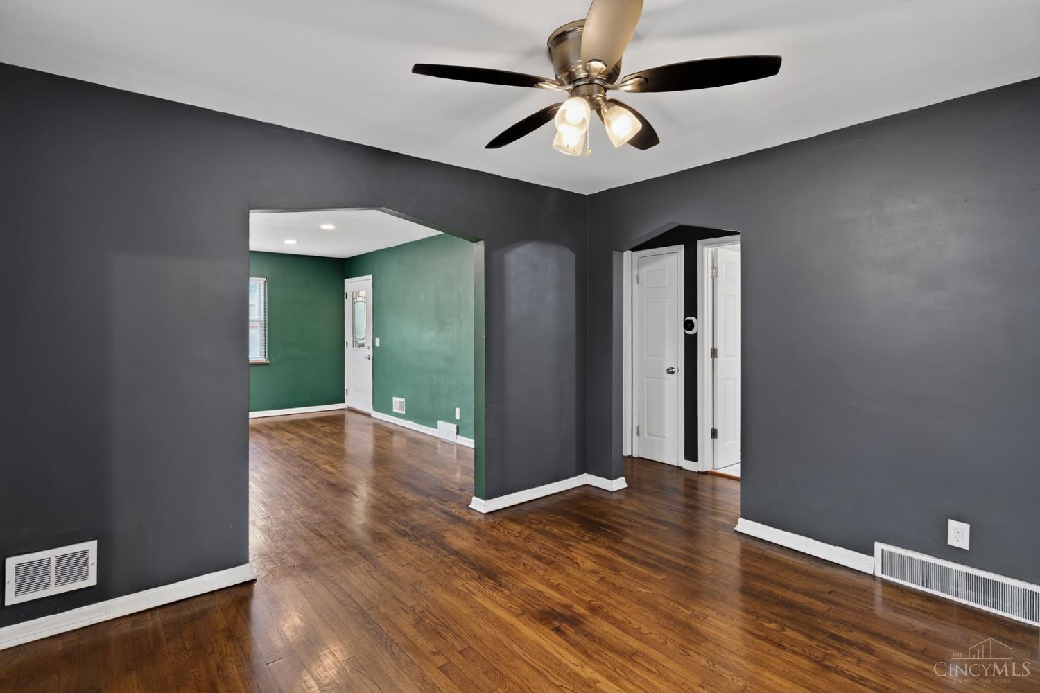 5065 Western Hills Avenue Property Photo 11