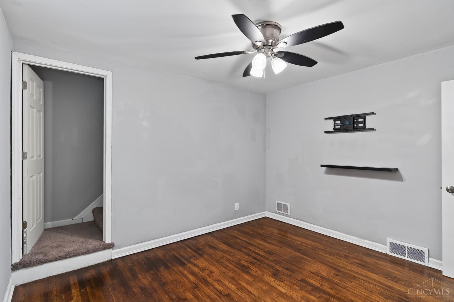 5065 Western Hills Avenue Property Photo 22