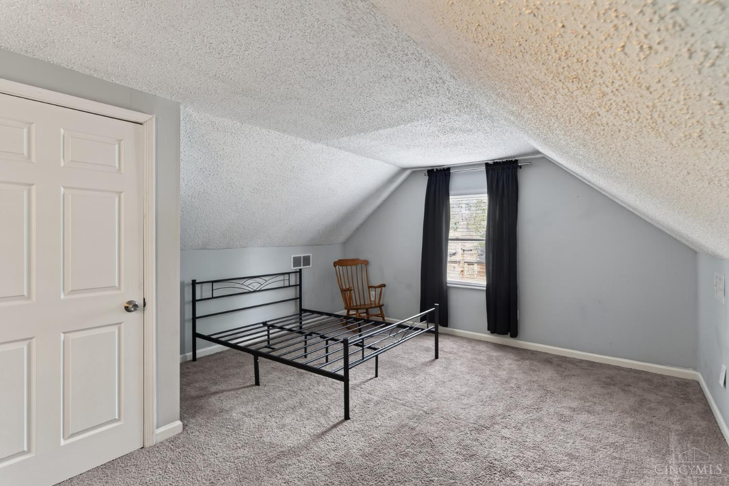 5065 Western Hills Avenue Property Photo 27