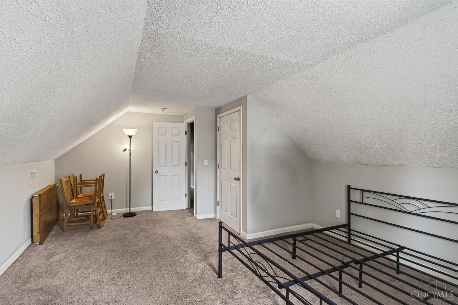 5065 Western Hills Avenue Property Photo 28