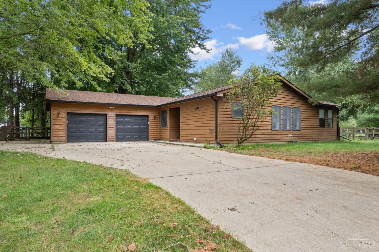 1352 Lorelei Drive Property Photo 1