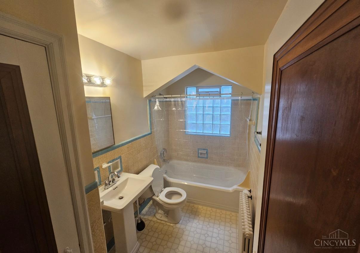 234 Woolper Avenue Property Photo 8