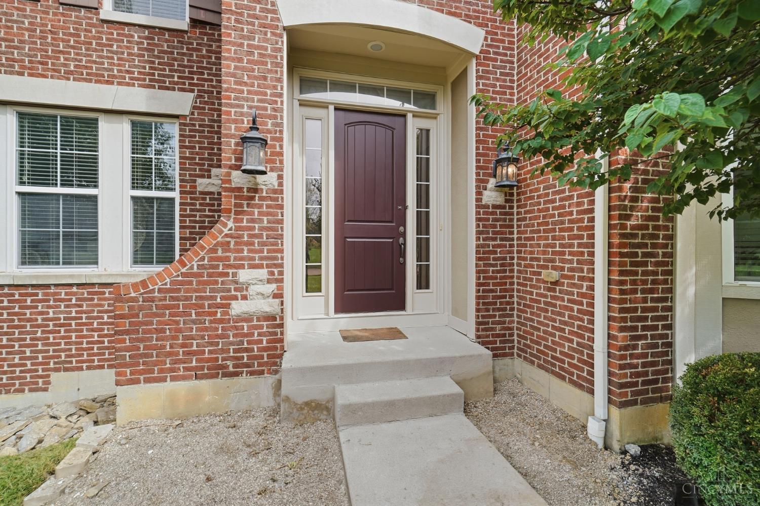 3522 Riverside Drive Property Photo 3