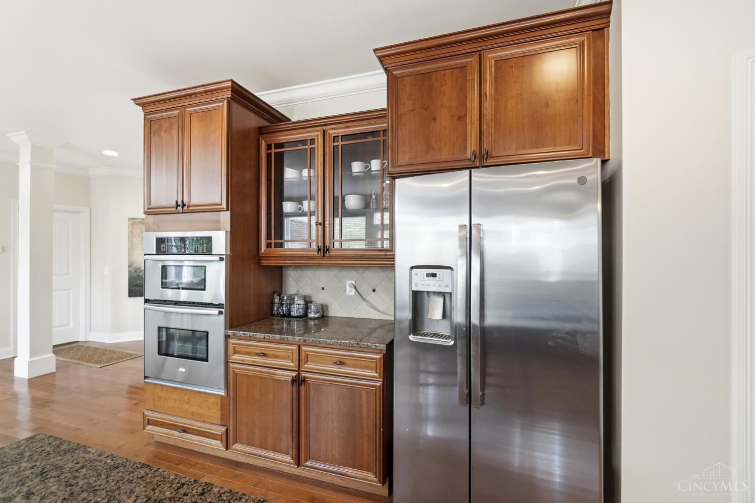 3522 Riverside Drive Property Photo 17