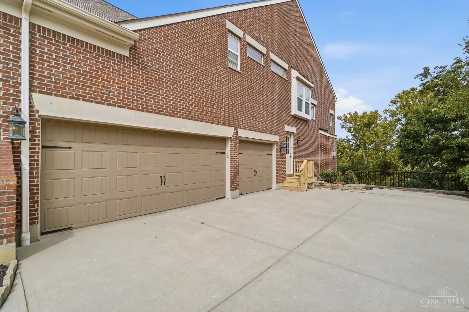 3522 Riverside Drive Property Photo 54