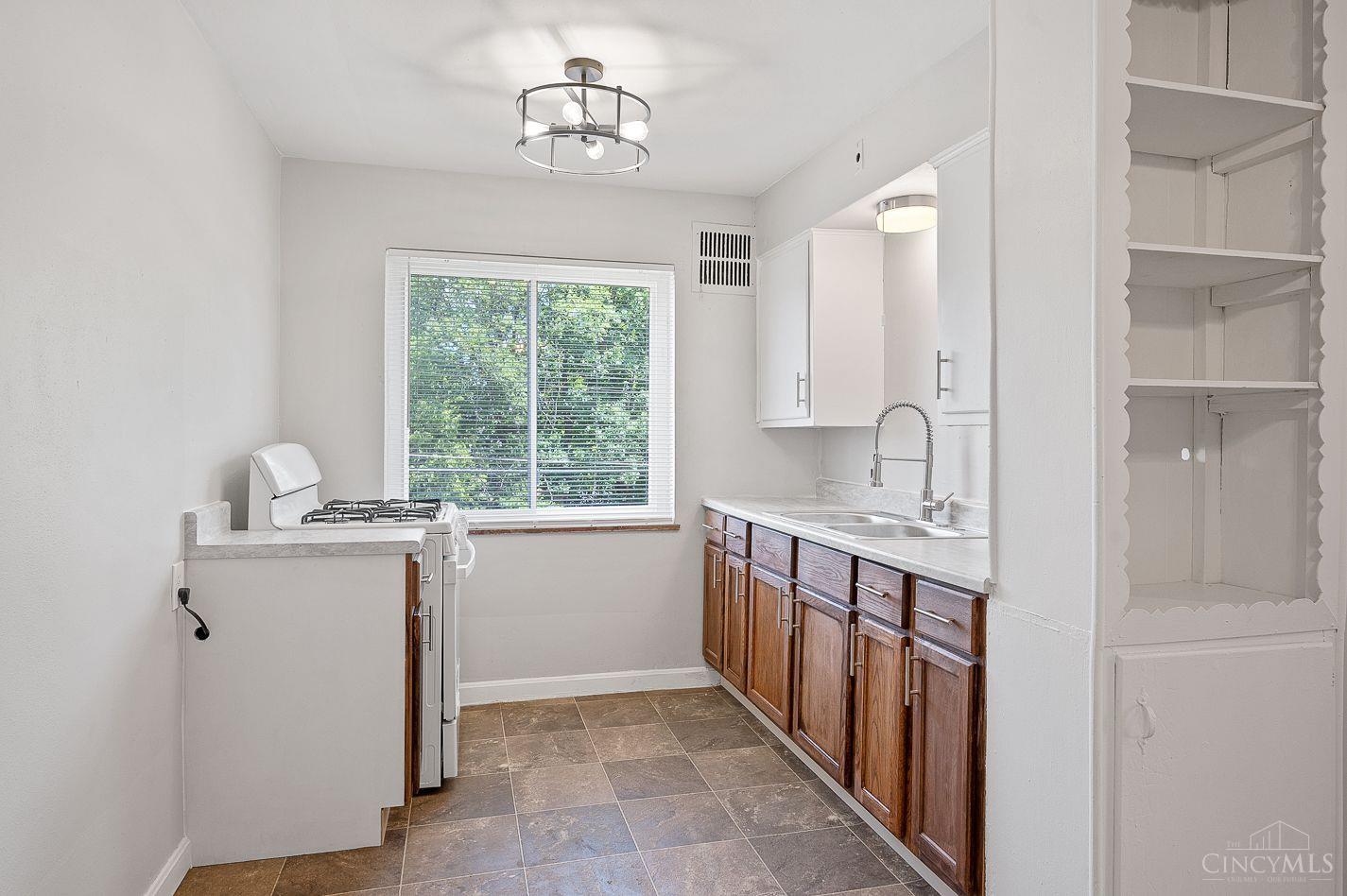 7796 Stillwell Road Property Photo 15