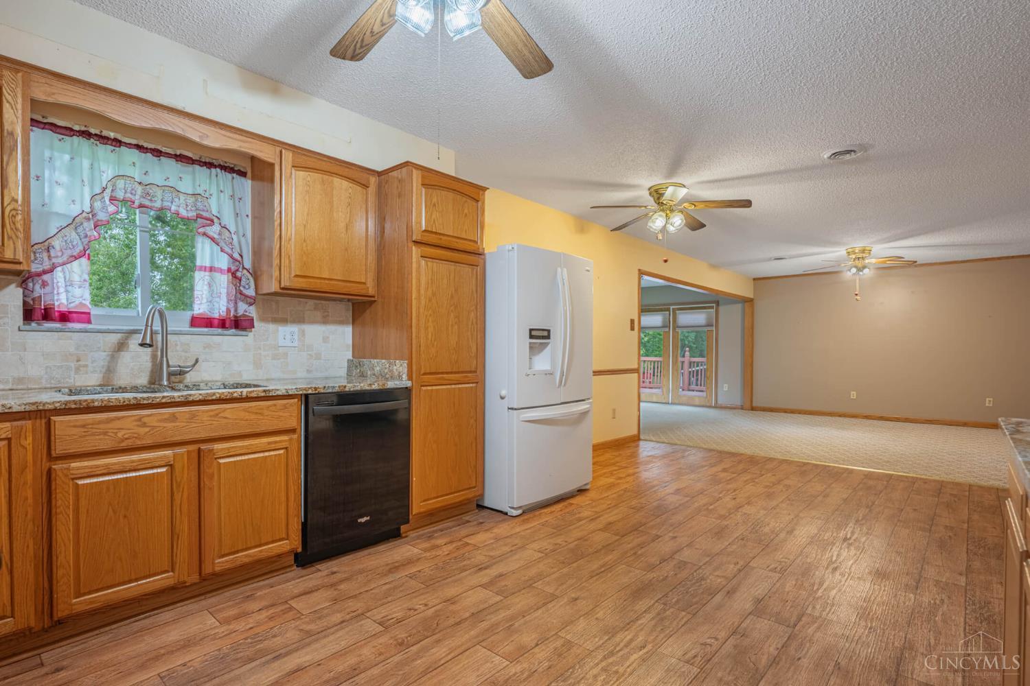 9171 Eby Road Property Photo 6