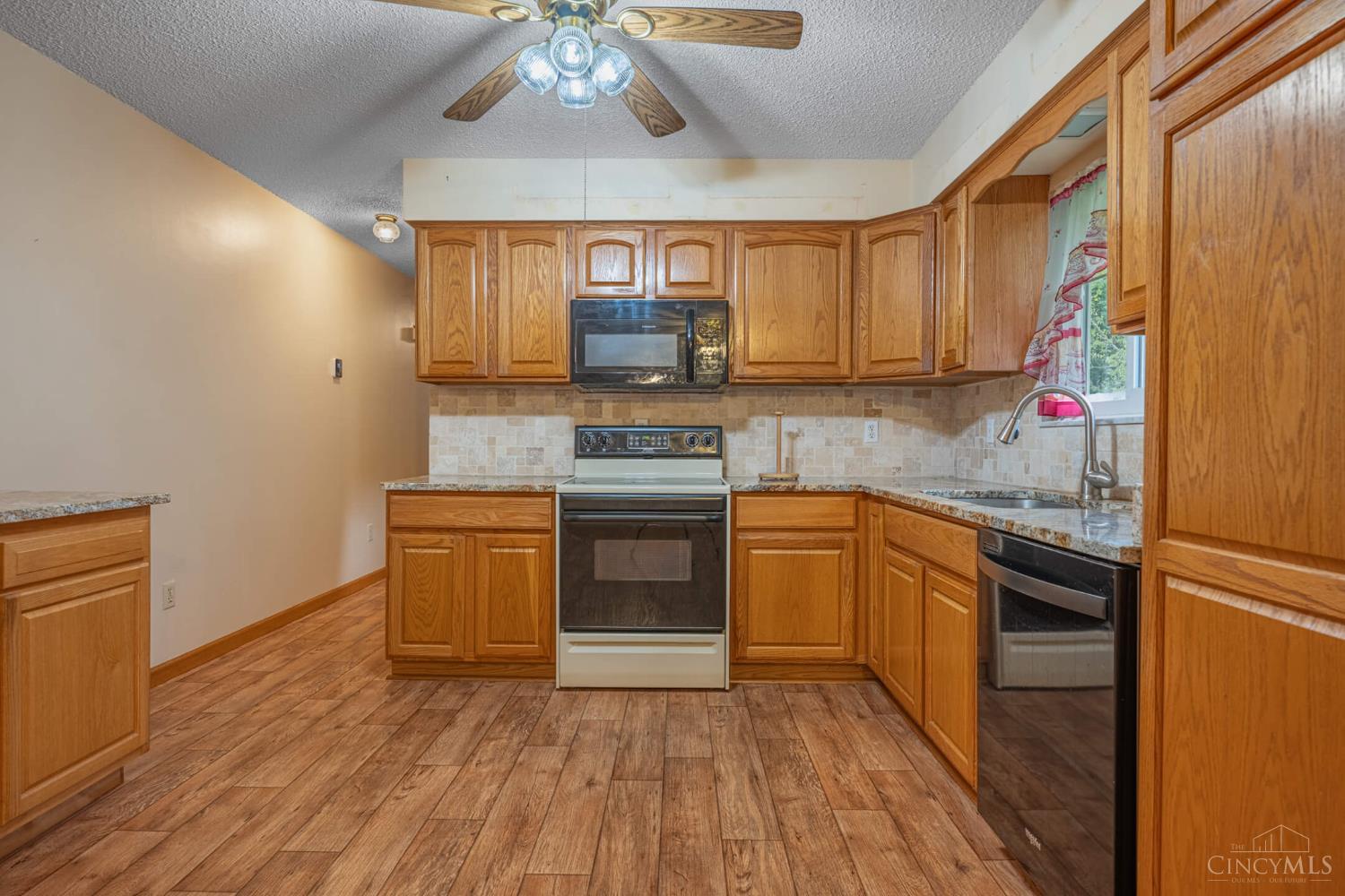 9171 Eby Road Property Photo 8