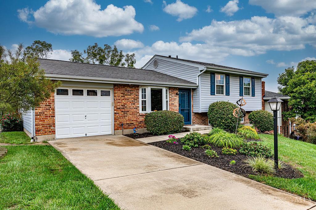 923 Beechmeadow Lane Property Photo 3