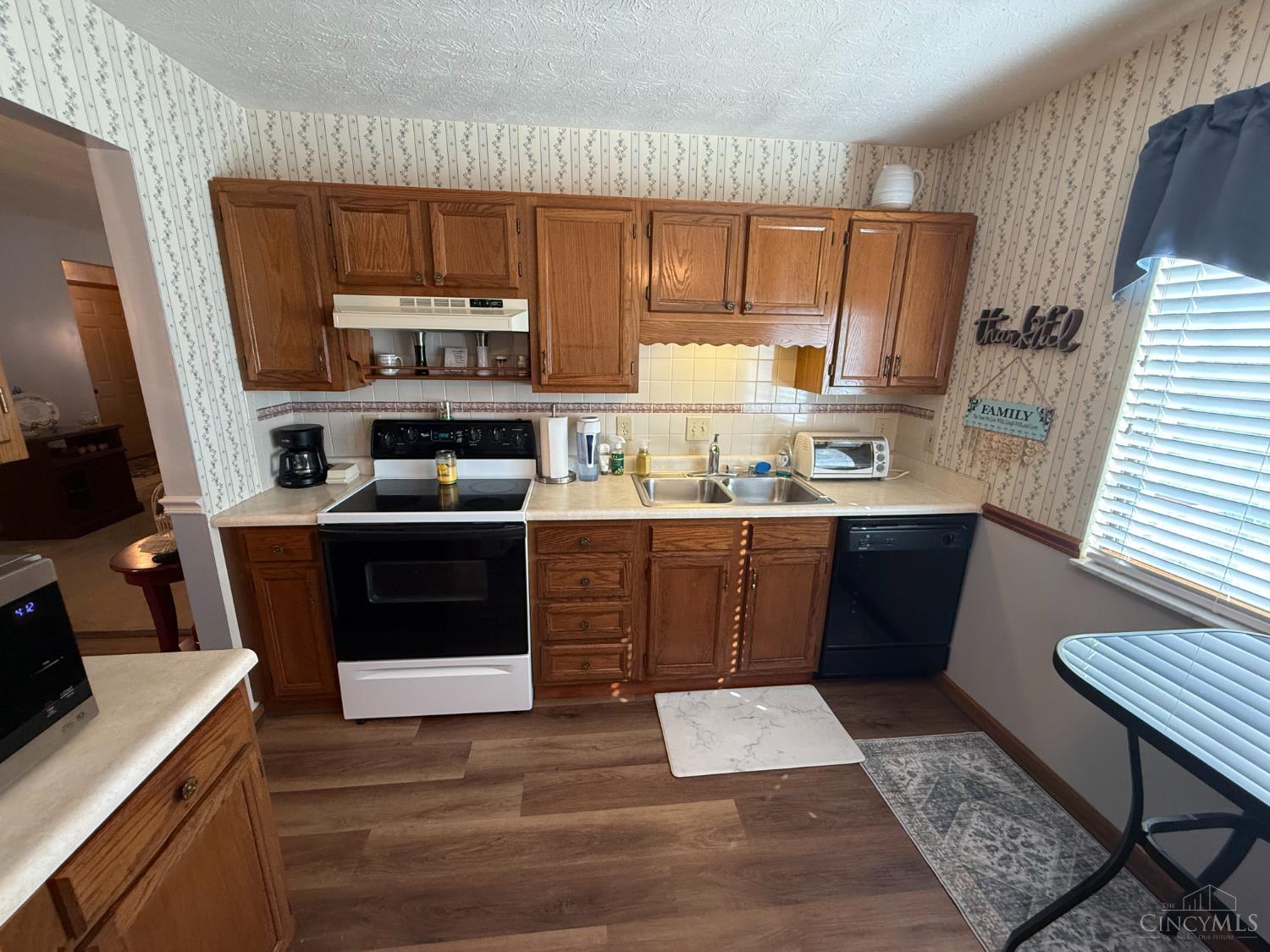 3963 School Section Road Property Photo 11