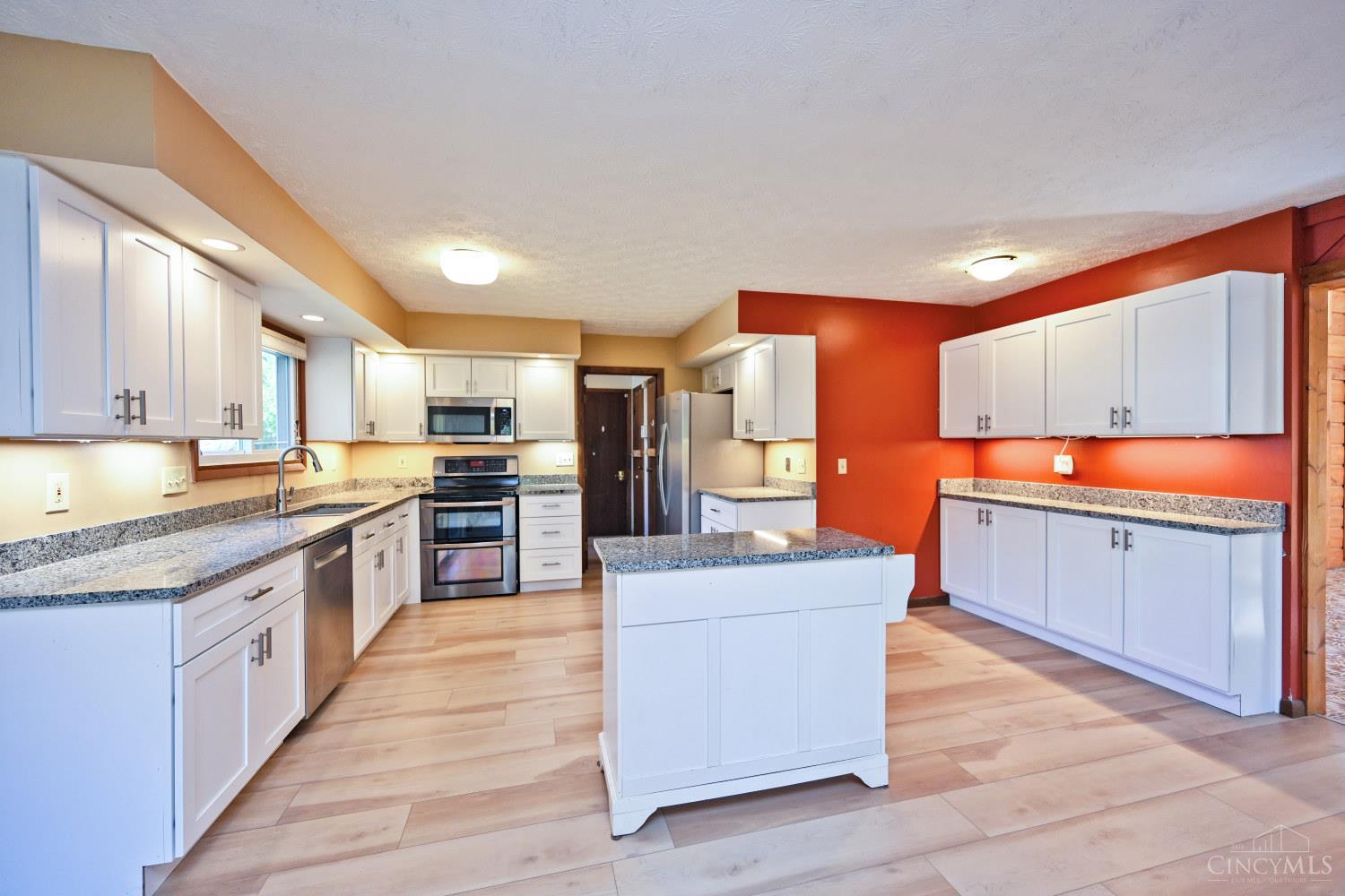 7337 Quail Run Drive Property Photo 13