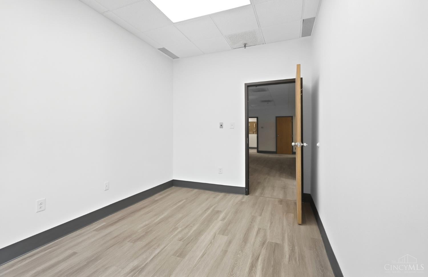 E 123 4th Street Property Photo 16