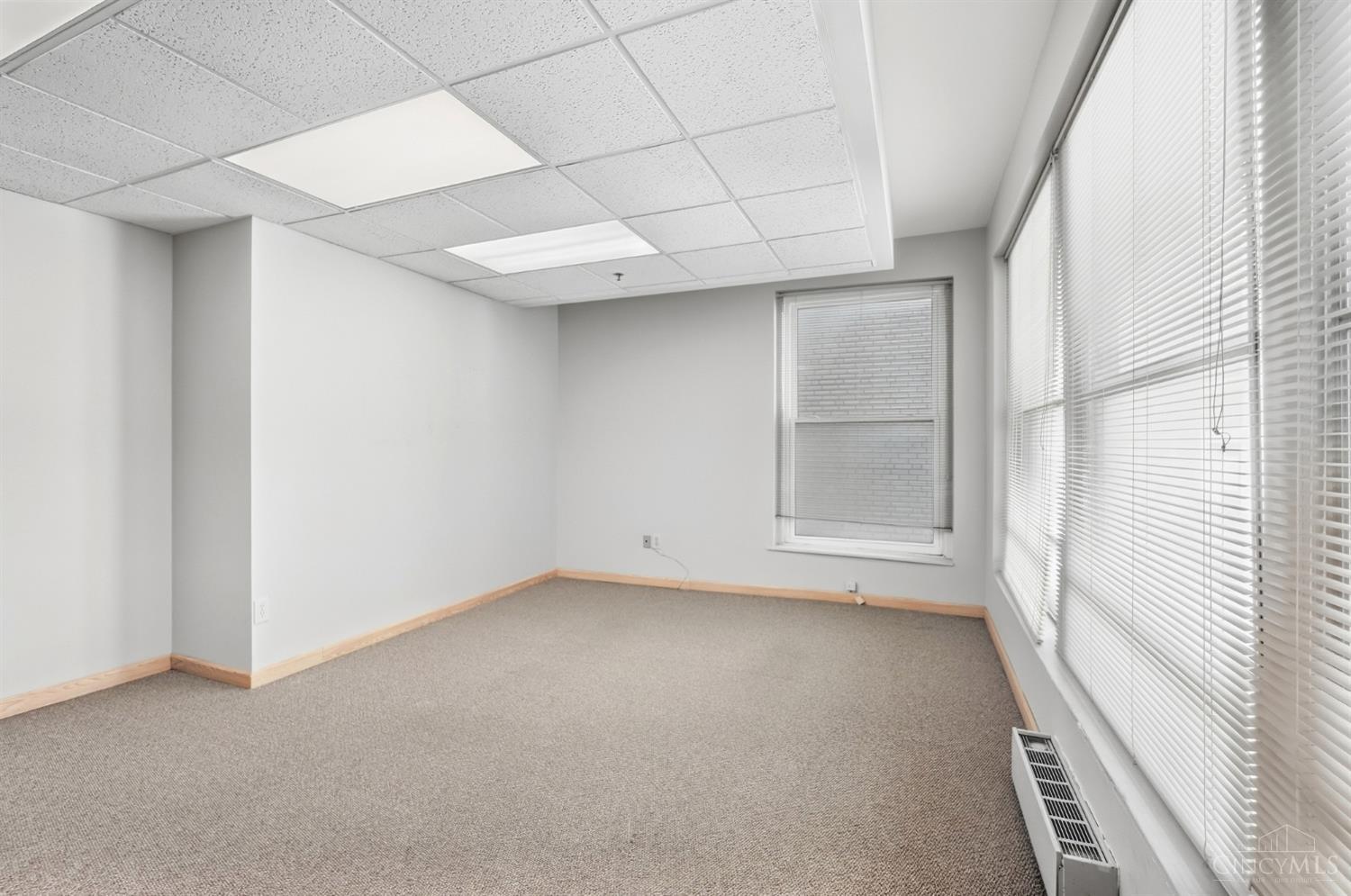 E 123 4th Street Property Photo 30