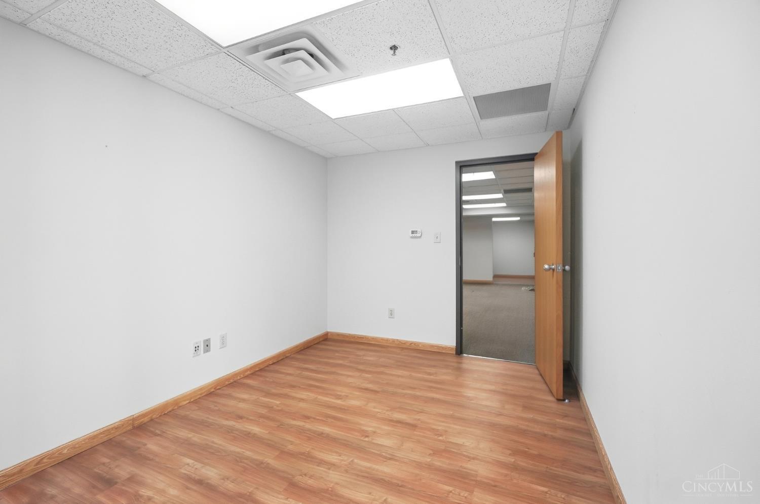 E 123 4th Street Property Photo 37