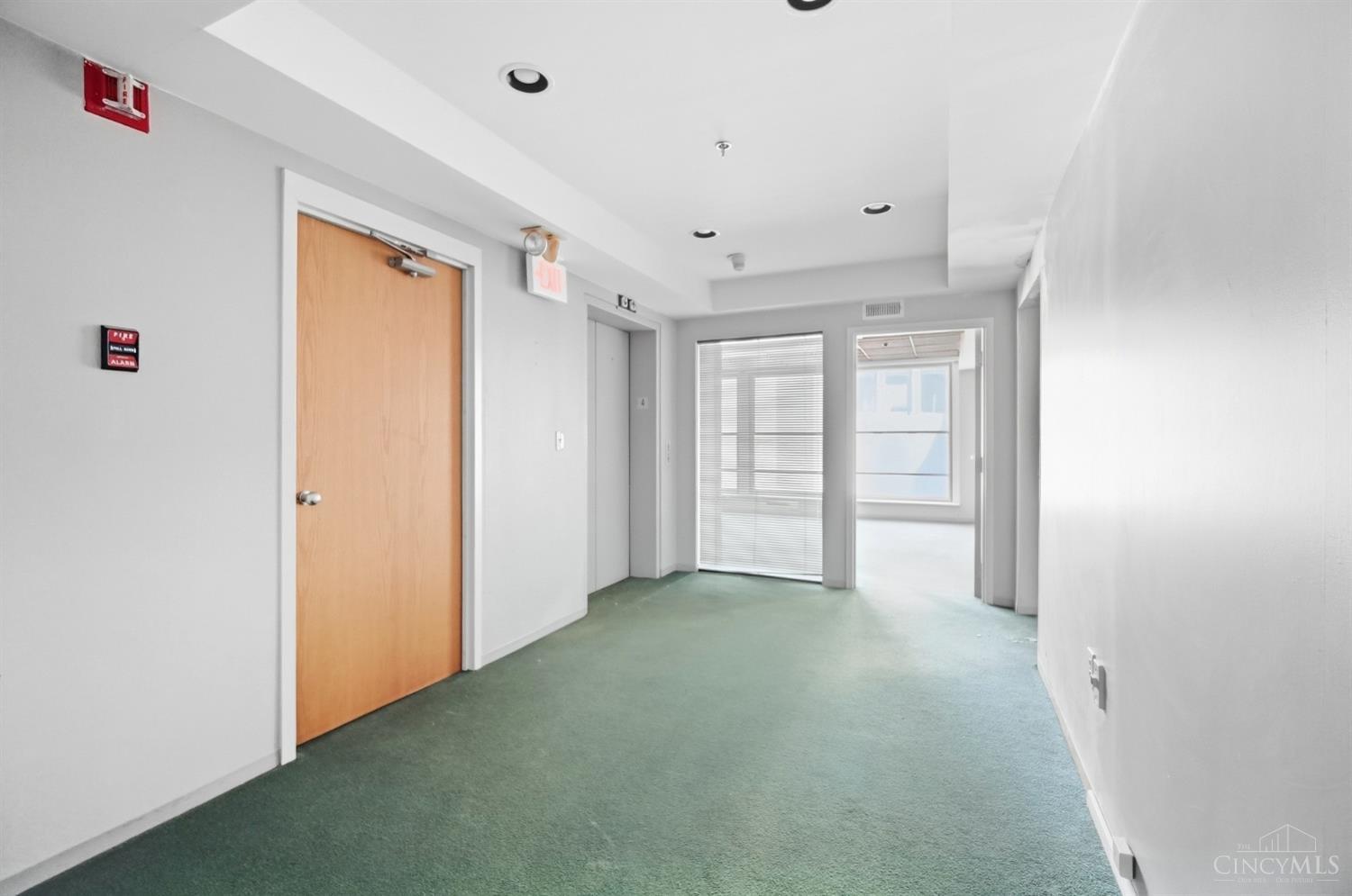 E 123 4th Street Property Photo 45