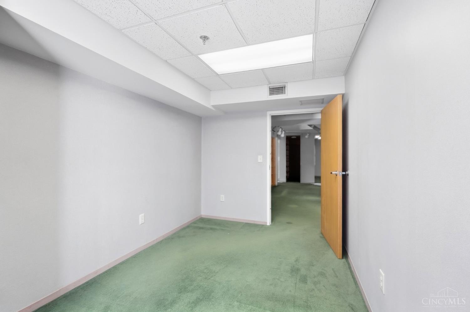 E 123 4th Street Property Photo 58