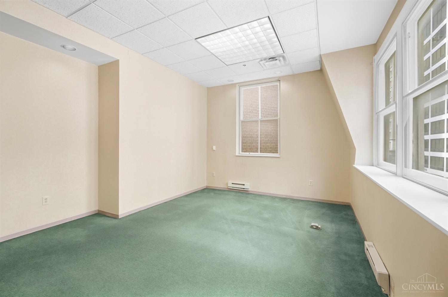 E 123 4th Street Property Photo 69